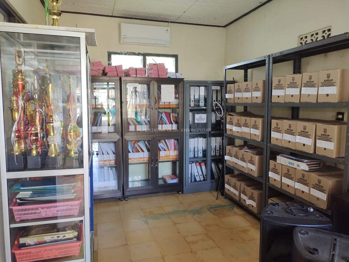 DESA KARANGPUTAT JUARA I LOMBA TERTIB ARSIP DESA TINGKAT KABUPATEN CILACAP TAHUN 2022
